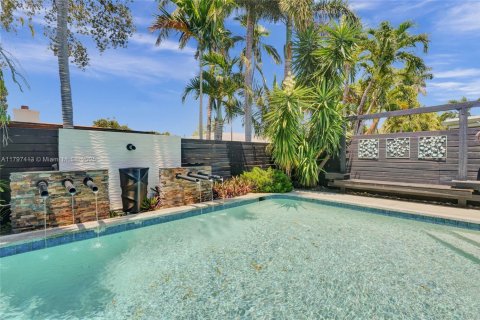 Villa ou maison à vendre à Wilton Manors, Floride: 3 chambres, 207.08 m2 № 1977839 - photo 15