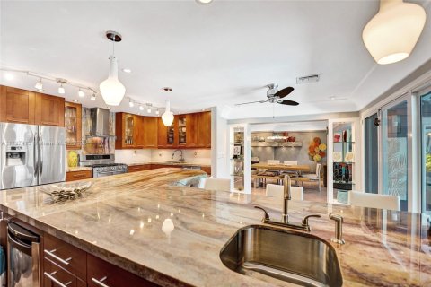 Villa ou maison à vendre à Wilton Manors, Floride: 3 chambres, 207.08 m2 № 1977839 - photo 11