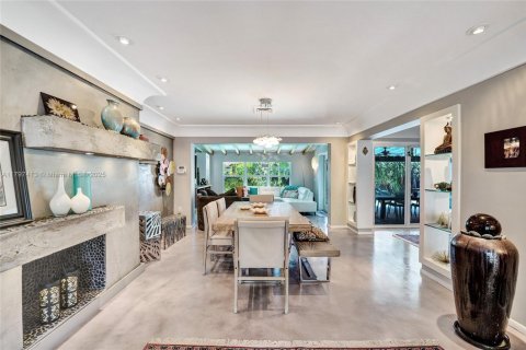 Villa ou maison à vendre à Wilton Manors, Floride: 3 chambres, 207.08 m2 № 1977839 - photo 4