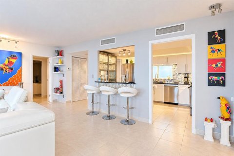 Купить кондоминиум в Уэст-Палм-Бич, Флорида 7 комнат, 172.33м2, № 2431427 - фото 11