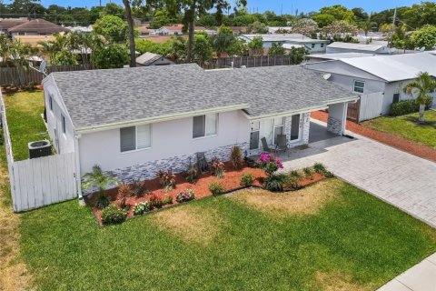 Casa en alquiler en Fort Lauderdale, Florida, 3 dormitorios, 96.62 m2 № 1224619 - foto 1