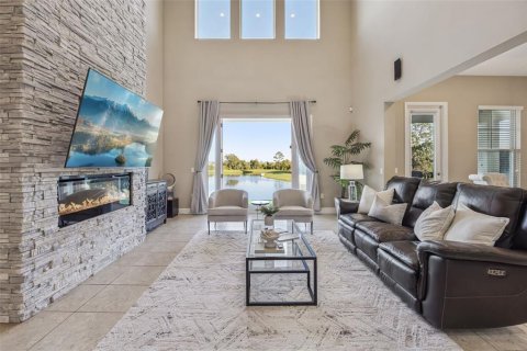 Casa en venta en Winter Garden, Florida, 5 dormitorios, 305.74 m2 № 2221855 - foto 2