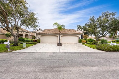 Villa ou maison à vendre à Fort Myers, Floride: 2 chambres, 105.72 m2 № 2407015 - photo 3