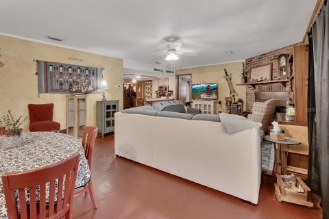 House in Port Orange, Florida 3 bedrooms, 180.04 sq.m. № 1741081 - photo 6