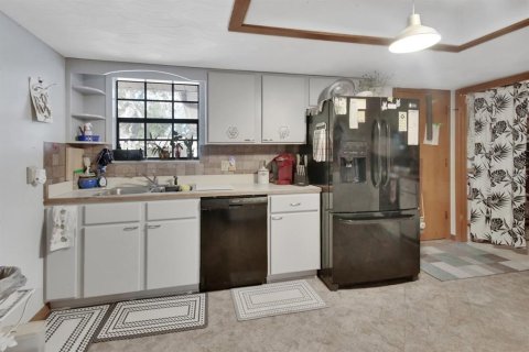 House in Port Orange, Florida 3 bedrooms, 180.04 sq.m. № 1741081 - photo 11