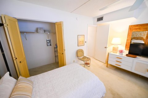 Condo in Coconut Creek, Florida, 2 bedrooms № 2146395 - photo 15