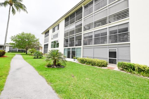 Condo in Coconut Creek, Florida, 2 bedrooms № 2146395 - photo 29