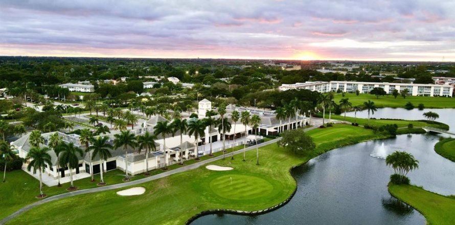 Condo in Coconut Creek, Florida, 2 bedrooms № 2146395