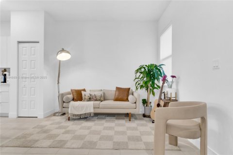 Copropriété à vendre à Doral, Floride: 2 chambres, 105.44 m2 № 1950344 - photo 4