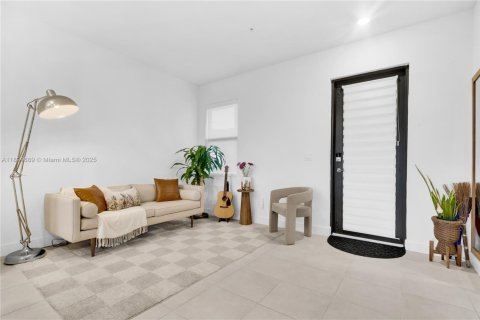 Copropriété à vendre à Doral, Floride: 2 chambres, 105.44 m2 № 1950344 - photo 3