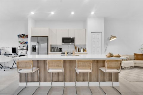 Copropriété à vendre à Doral, Floride: 2 chambres, 105.44 m2 № 1950344 - photo 1