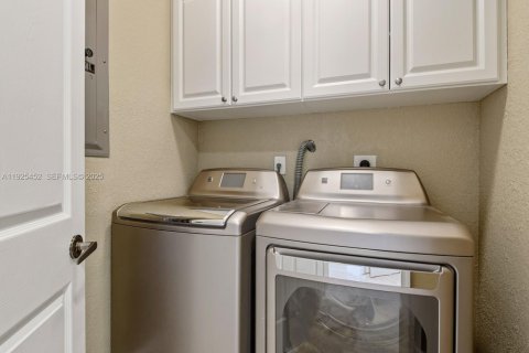 Adosado en venta en Weston, Florida, 4 dormitorios, 217.39 m2 № 1986869 - foto 18