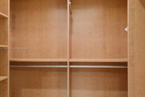 Adosado en venta en Weston, Florida, 4 dormitorios, 217.39 m2 № 1986869 - foto 14