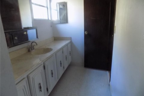 Condo in Gainesville, Florida, 2 bedrooms  № 2234627 - photo 16