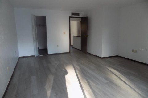 Condo in Gainesville, Florida, 2 bedrooms  № 2234627 - photo 22