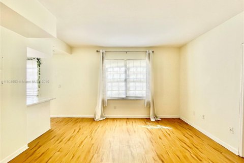 Condominio en venta en Miami Beach, Florida, 1 dormitorio, 50.17 m2 № 1700921 - foto 8