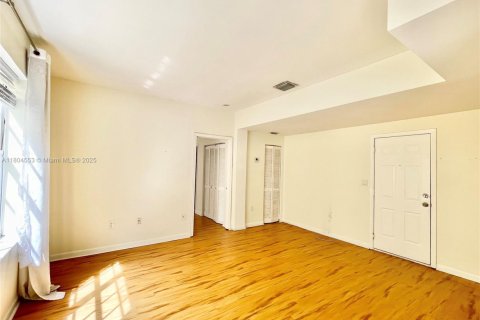 Condominio en venta en Miami Beach, Florida, 1 dormitorio, 50.17 m2 № 1700921 - foto 14