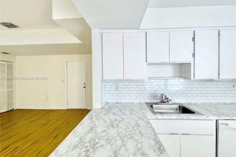 Condominio en venta en Miami Beach, Florida, 1 dormitorio, 50.17 m2 № 1700921 - foto 13