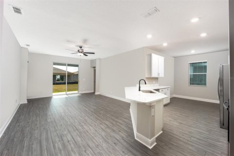 House in Lake Alfred, Florida 3 bedrooms, 143.07 sq.m. № 1616773 - photo 7