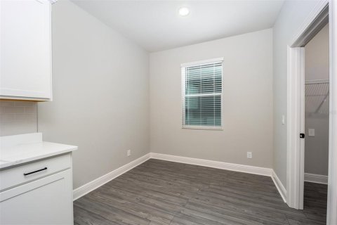 House in Lake Alfred, Florida 3 bedrooms, 143.07 sq.m. № 1616773 - photo 6