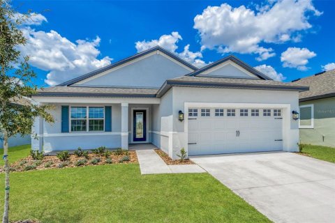House in Lake Alfred, Florida 3 bedrooms, 143.07 sq.m. № 1616773 - photo 1
