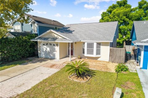 Villa ou maison à louer à Orlando, Floride: 3 chambres, 122.63 m2 № 2385611 - photo 3