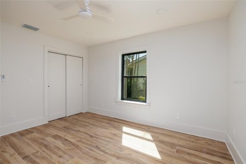 Villa ou maison à vendre à Saint Petersburg, Floride: 5 chambres, 281.12 m2 № 2110507 - photo 21