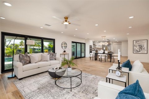 Villa ou maison à vendre à Saint Petersburg, Floride: 5 chambres, 281.12 m2 № 2110507 - photo 10