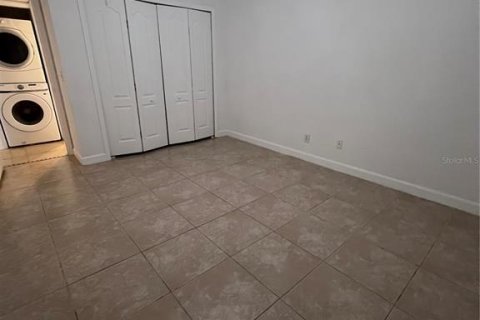 Condominio en venta en Brandon, Florida, 3 dormitorios, 109.16 m2 № 1774835 - foto 13