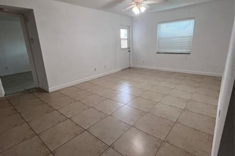 Condominio en venta en Brandon, Florida, 3 dormitorios, 109.16 m2 № 1774835 - foto 6