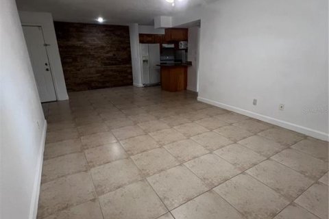 Condominio en venta en Brandon, Florida, 3 dormitorios, 109.16 m2 № 1774835 - foto 7