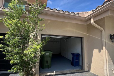 Townhouse in Weston, Florida 3 bedrooms, 152.73 sq.m. № 2086316 - photo 4