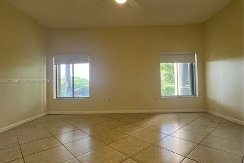 Townhouse in Weston, Florida 3 bedrooms, 152.73 sq.m. № 2086316 - photo 20