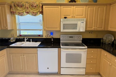 House in Boynton Beach, Florida 3 bedrooms, 155.33 sq.m. № 1882191 - photo 19