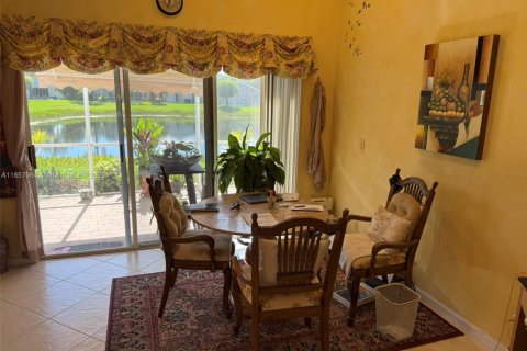 House in Boynton Beach, Florida 3 bedrooms, 155.33 sq.m. № 1882191 - photo 13