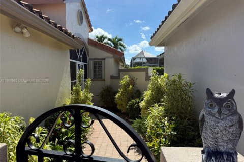 House in Boynton Beach, Florida 3 bedrooms, 155.33 sq.m. № 1882191 - photo 5
