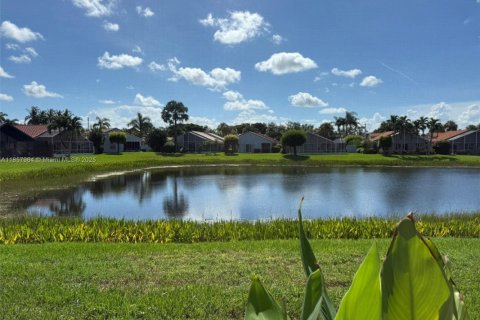 House in Boynton Beach, Florida 3 bedrooms, 155.33 sq.m. № 1882191 - photo 26