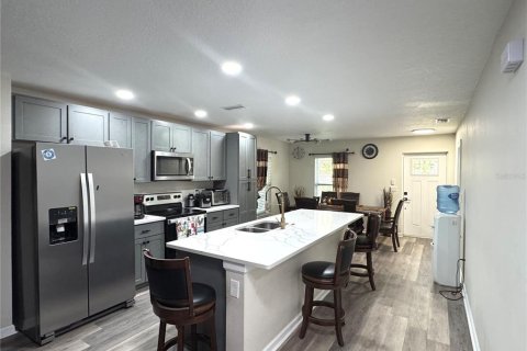 Casa en venta en Sarasota, Florida, 4 dormitorios, 159.98 m2 № 1550373 - foto 3