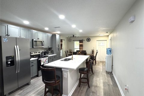 Casa en venta en Sarasota, Florida, 4 dormitorios, 159.98 m2 № 1550373 - foto 2