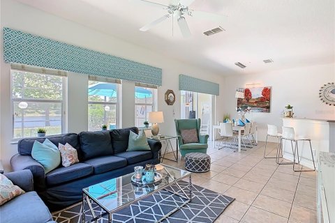 Touwnhouse à vendre à Kissimmee, Floride: 4 chambres, 151.99 m2 № 1644305 - photo 2