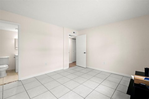 Condominio en venta en Seminole, Florida, 2 dormitorios, 80.36 m2 № 1734676 - foto 13