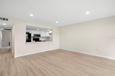 Condominio en venta en Seminole, Florida, 2 dormitorios, 80.36 m2 № 1734676 - foto 7