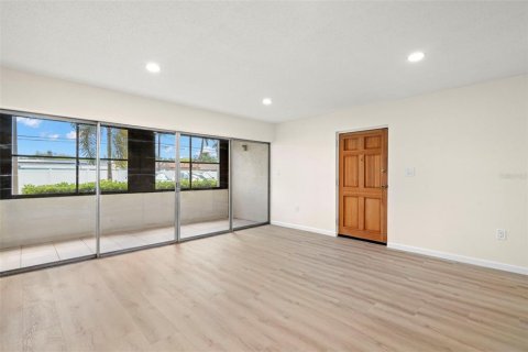 Condominio en venta en Seminole, Florida, 2 dormitorios, 80.36 m2 № 1734676 - foto 6
