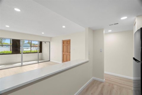 Condominio en venta en Seminole, Florida, 2 dormitorios, 80.36 m2 № 1734676 - foto 9
