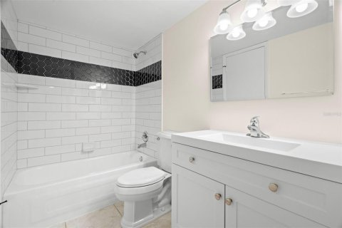 Condominio en venta en Seminole, Florida, 2 dormitorios, 80.36 m2 № 1734676 - foto 15