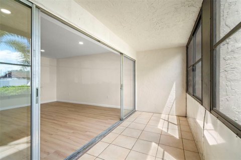 Condominio en venta en Seminole, Florida, 2 dormitorios, 80.36 m2 № 1734676 - foto 4