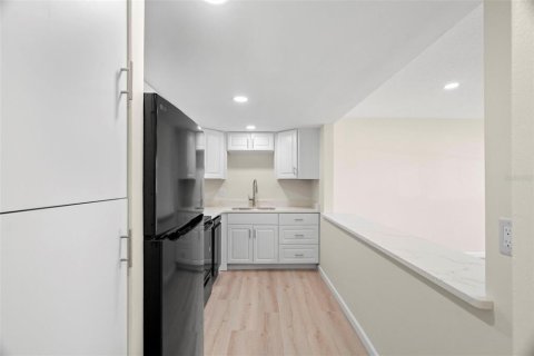 Copropriété à vendre à Seminole, Floride: 2 chambres, 80.36 m2 № 1734676 - photo 11