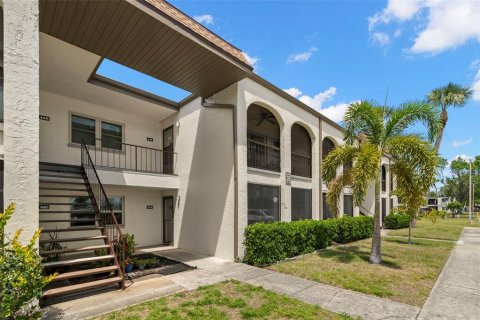 Condominio en venta en Seminole, Florida, 2 dormitorios, 80.36 m2 № 1734676 - foto 1