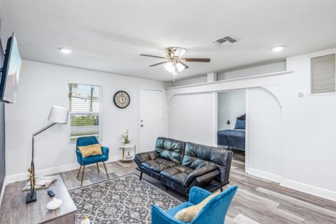 Casa en venta en Orlando, Florida, 3 dormitorios, 98.1 m2 № 1852601 - foto 4