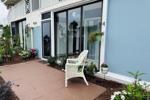 Condominio en venta en Holmes Beach, Florida, 1 dormitorio, 83.24 m2 № 1878269 - foto 3